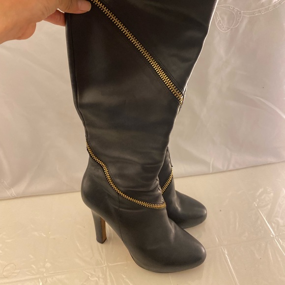 Diane Von Furstenberg Shoes - Diane Von Furstenberg Black Leather Zipper
Wraparound Tall Heeled Boots~Size 6